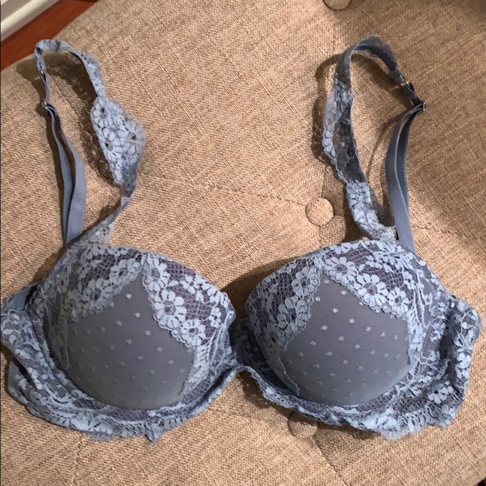 Elegant lace bra